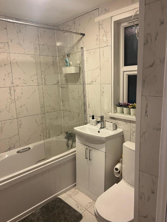 Accu Care Apartment London Eksteriør billede
